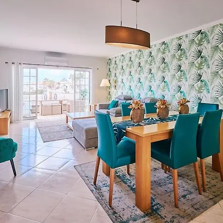 O Monte Mit Pool Guia (Faro)