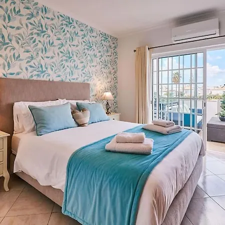 O Monte Mit Pool ギーア